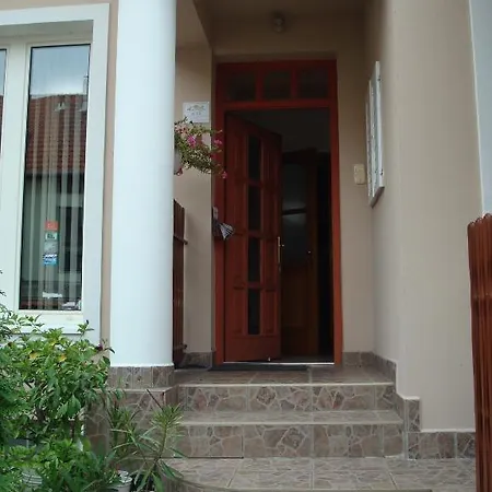 Vincze Vendeghaz Apartment *